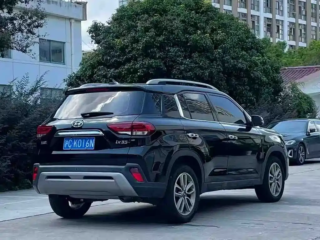 Hyundai ix35 — миниатюра 2
