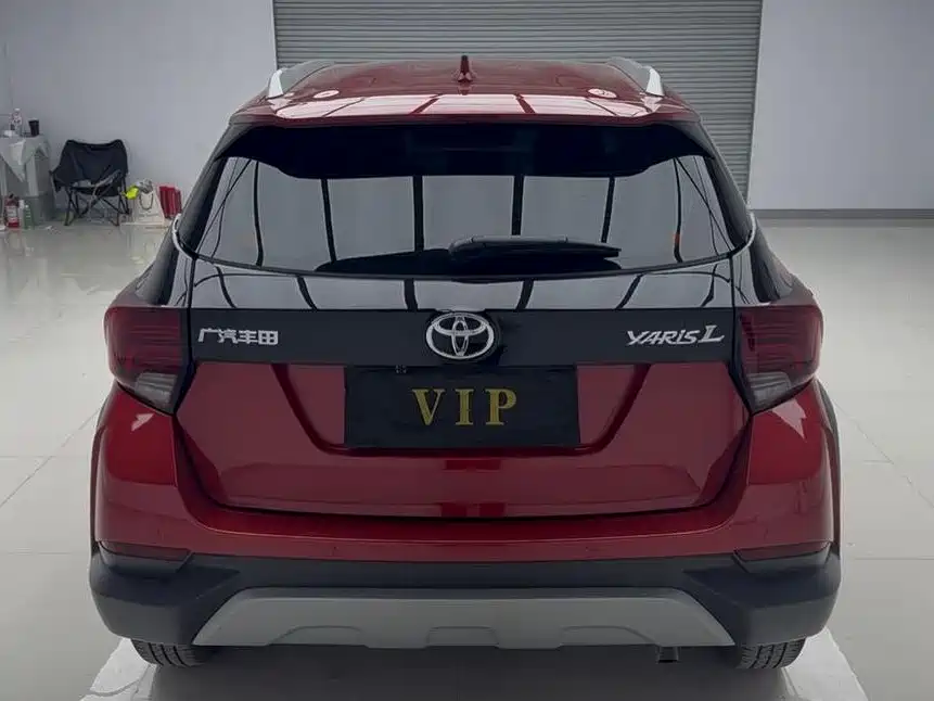 Toyota Yaris L — миниатюра 2
