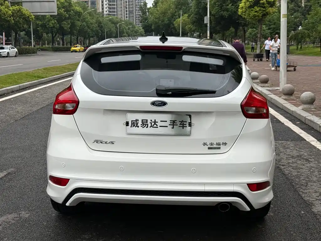Ford Focus — миниатюра 6