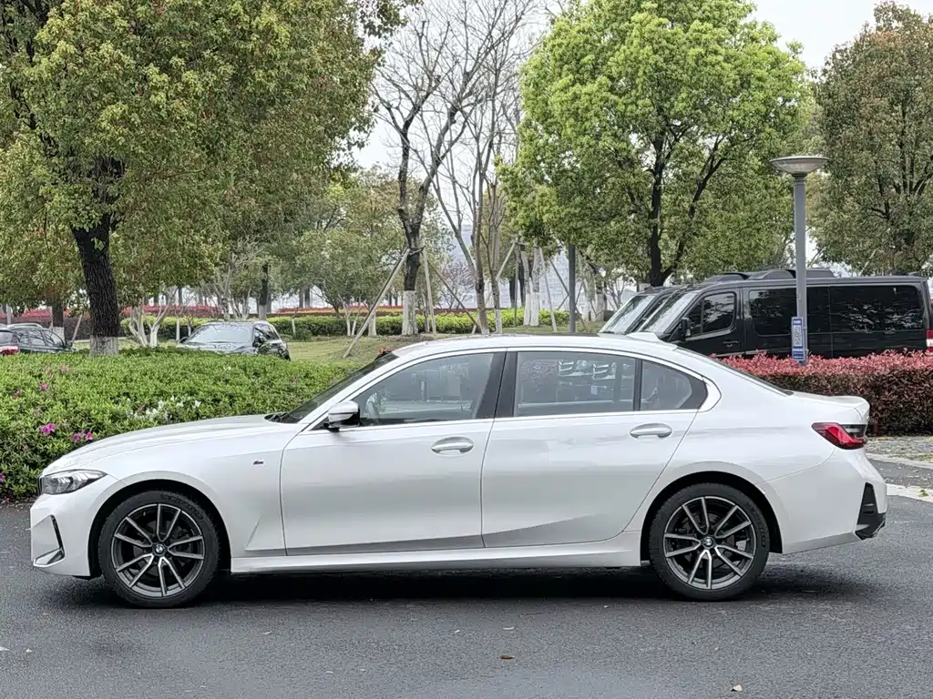 BMW 3 Series — миниатюра 21