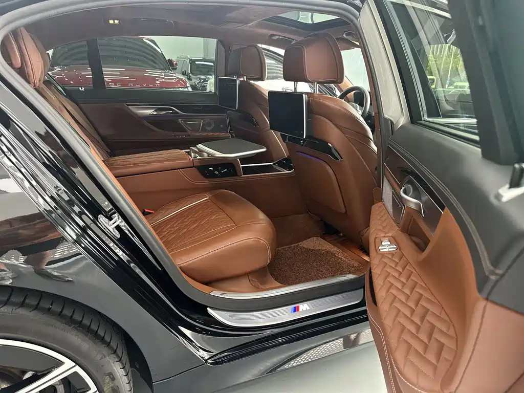 BMW 7 Series 7 2021 740Li xDrive Executive M Sport