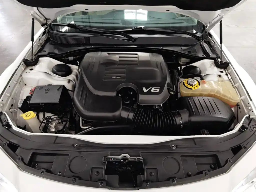 Chrysler 300C 2016 3.0L