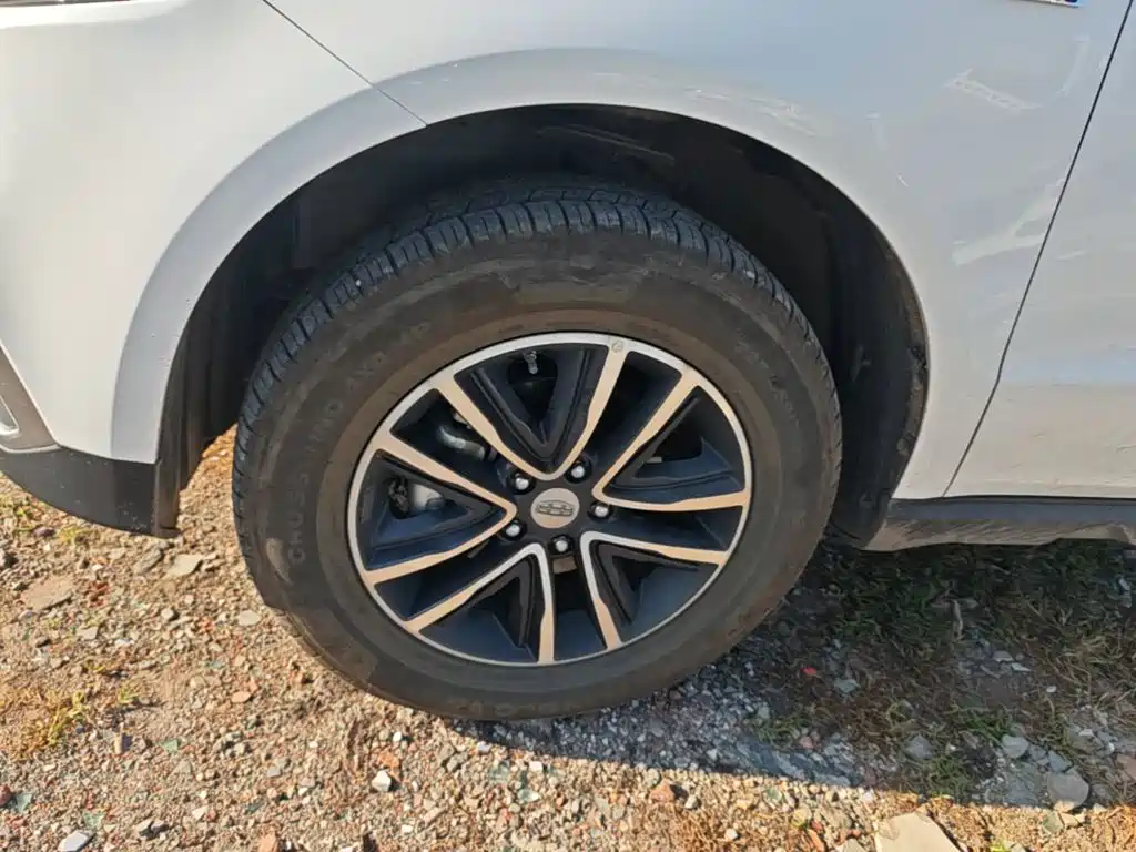 Geely Vision X6 — миниатюра 23