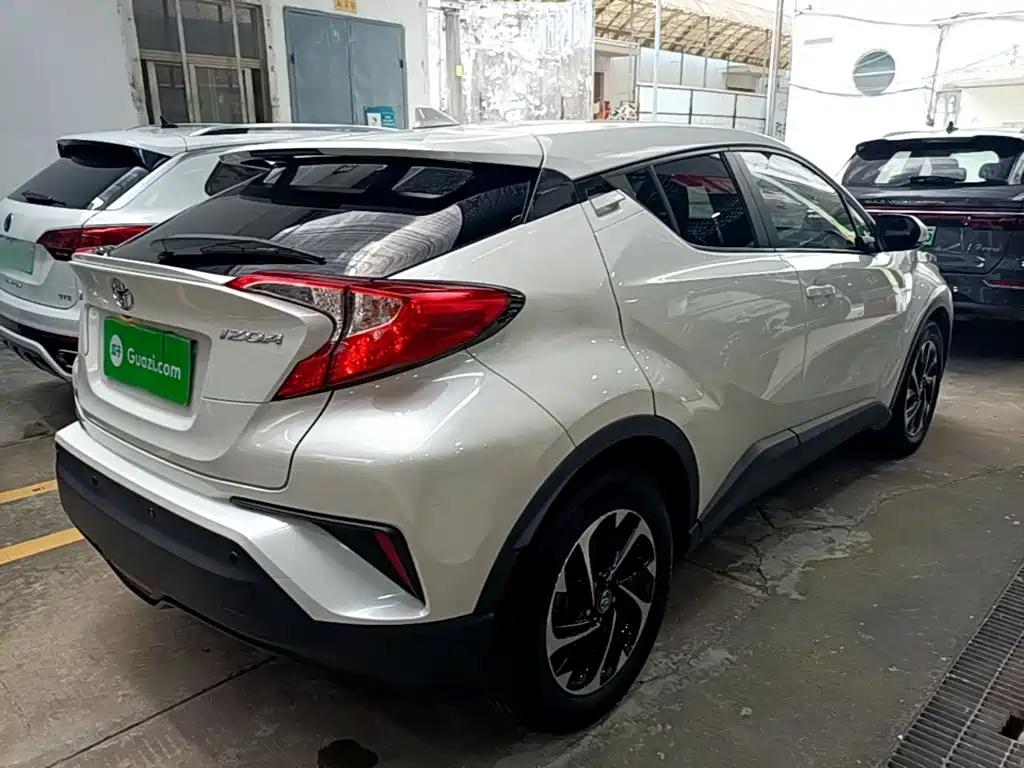 Toyota IZOA — миниатюра 7