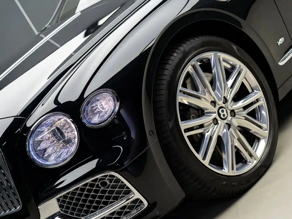 Bentley Flying Spur — миниатюра 2