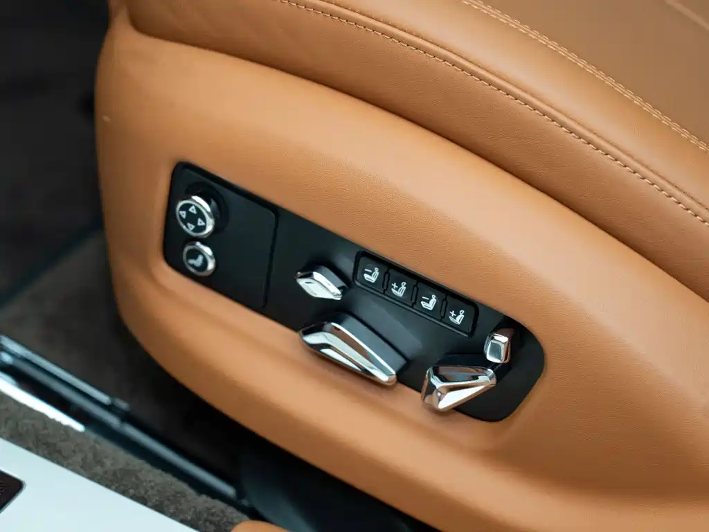 Bentley Flying Spur — миниатюра 9