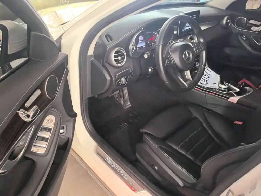 Mercedes-Benz C-Class — миниатюра 16