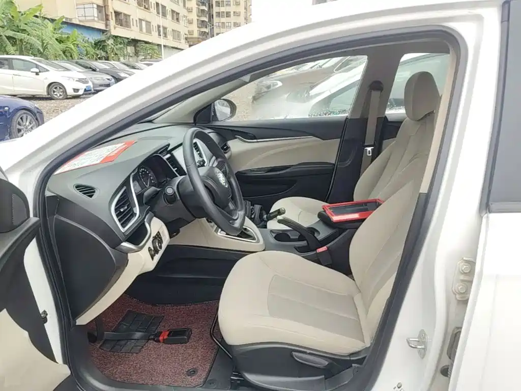 Buick Excelle — миниатюра 15