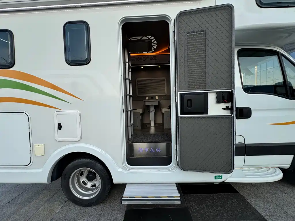 IVECO Ousheng — миниатюра 16
