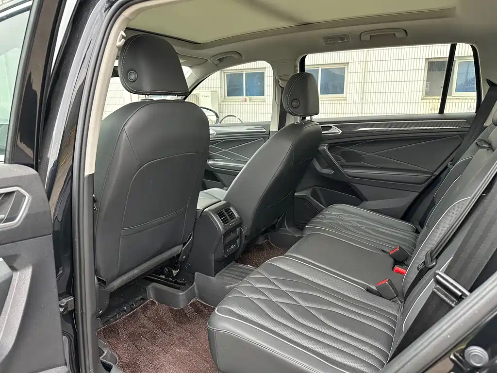 Volkswagen Tiguan L — миниатюра 7