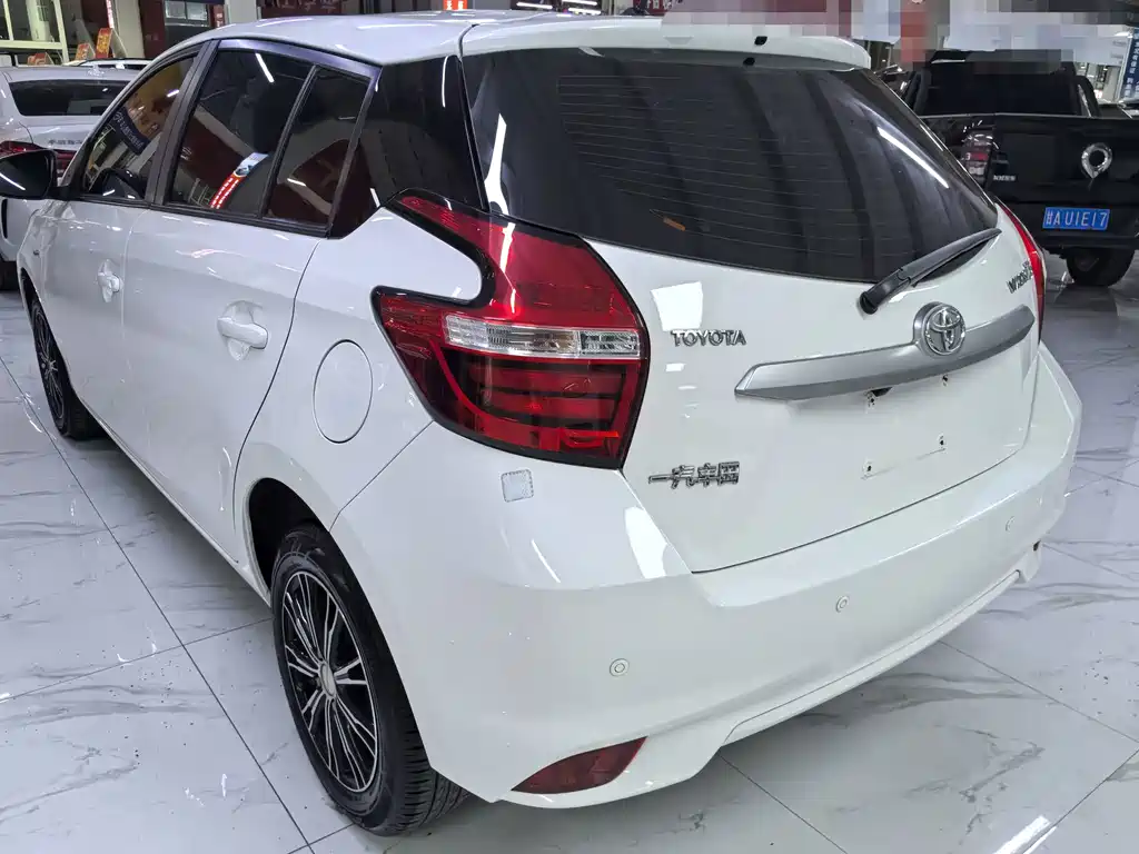 Toyota Vios FS — миниатюра 4