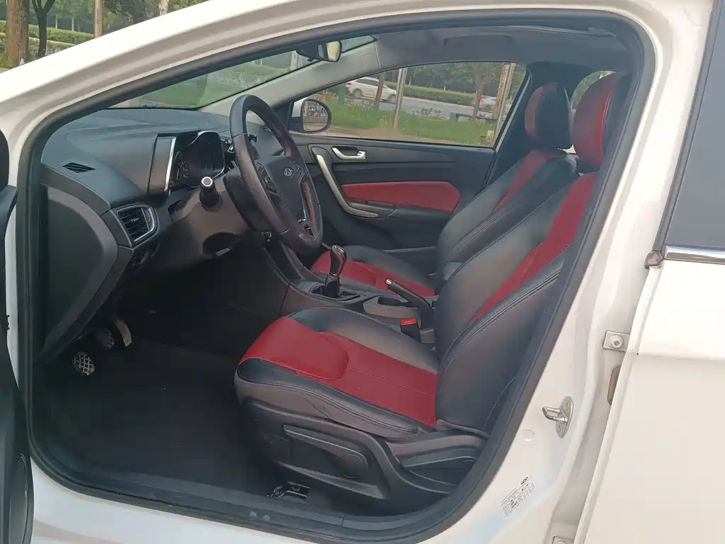 Chery Arrizo 5 1.5L Manual Luxury Edition, фото 7
