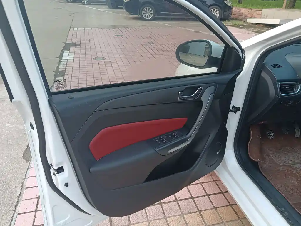 Chery Arrizo 5 1.5L Manual Luxury Edition, фото 6