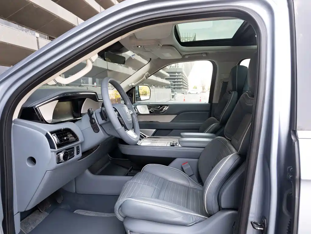 Lincoln Navigator — миниатюра 13