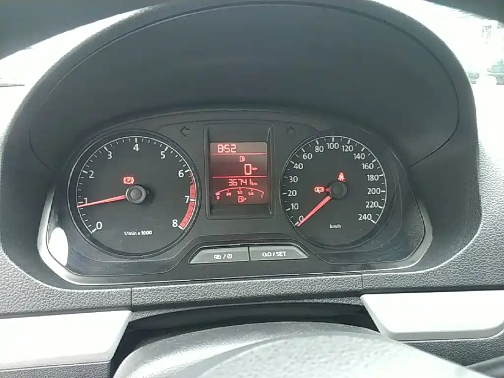 Volkswagen Jetta — миниатюра 12