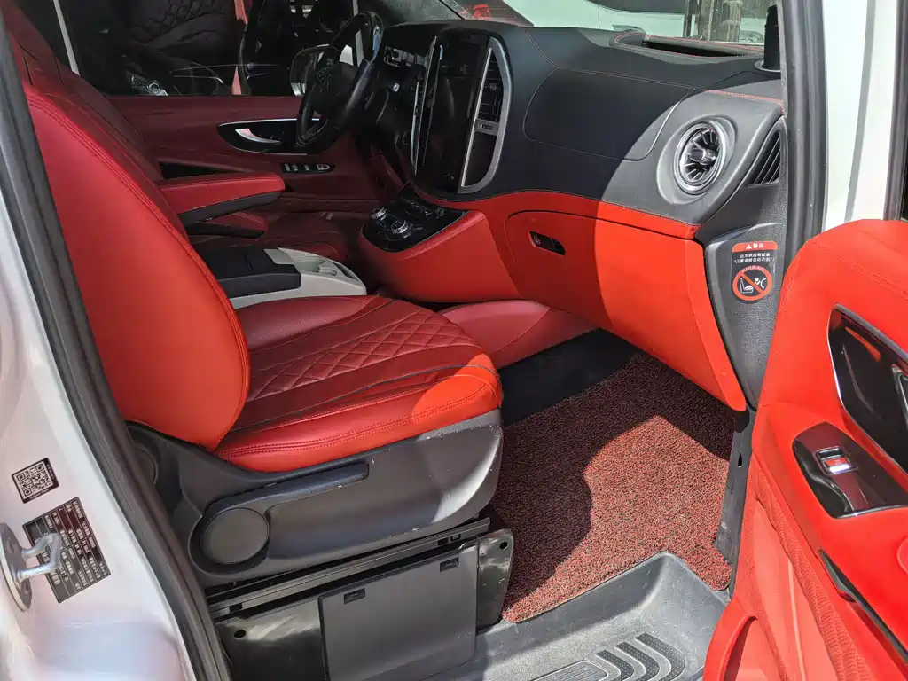 Mercedes-Benz Vito — миниатюра 13