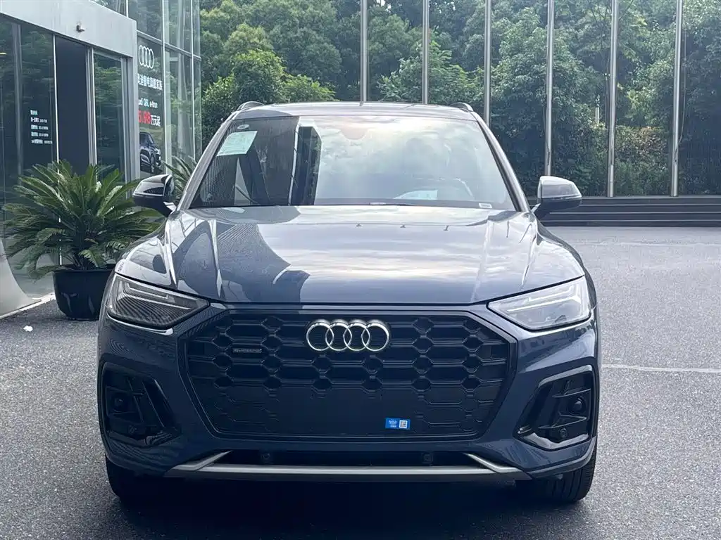 Audi Q5L 2026 45 40 TFSI Luxury