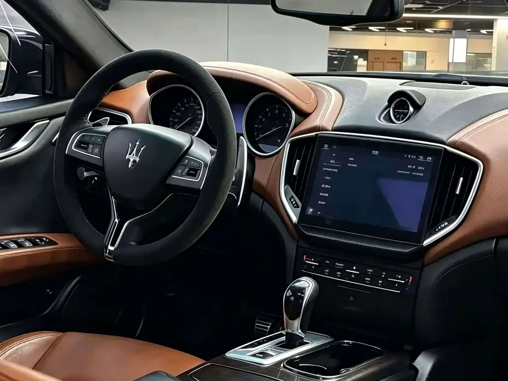 Maserati Ghibli — миниатюра 6