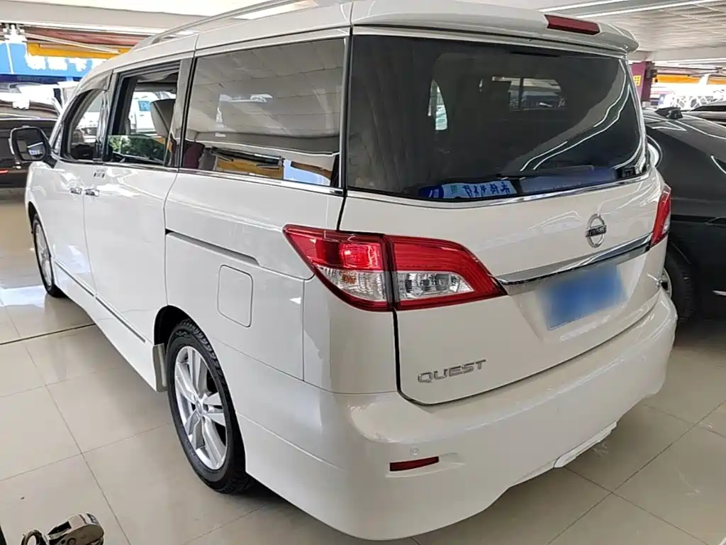 Nissan Quest — миниатюра 5