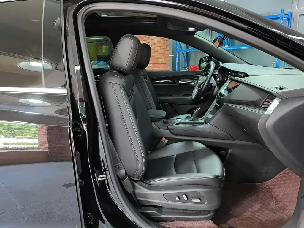 Cadillac XT5 — миниатюра 9