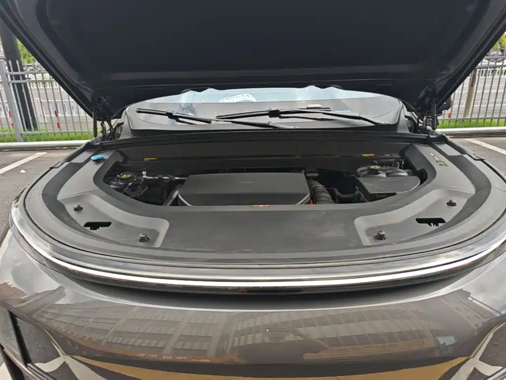 Li Auto Li L8 — миниатюра 20