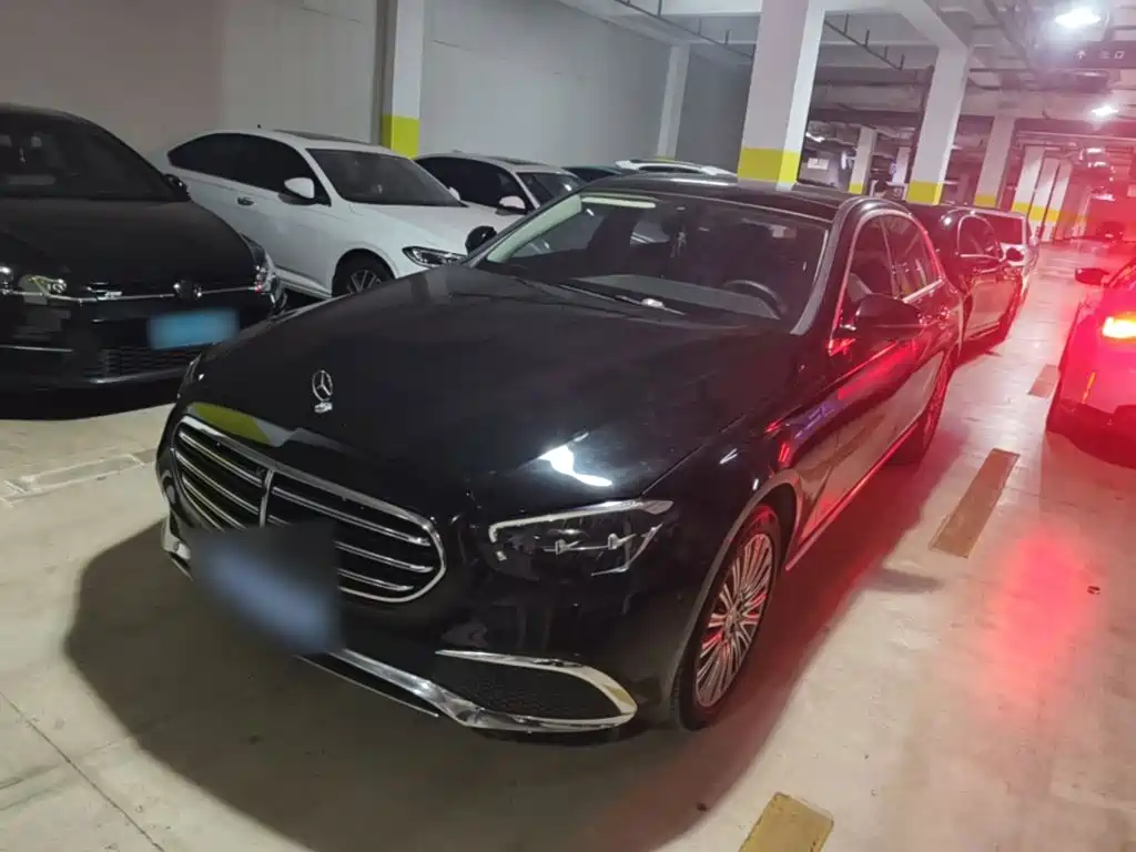 Mercedes-Benz E-Class — миниатюра 2