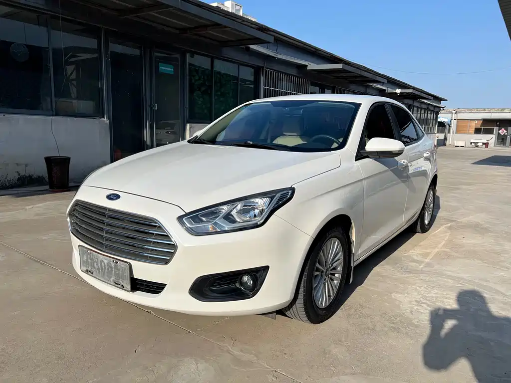 Ford Escort 2016