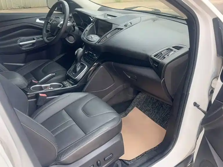 Ford Kuga — миниатюра 7
