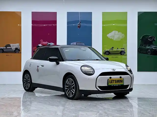 MINI ELECTRIC  COOPER 2025