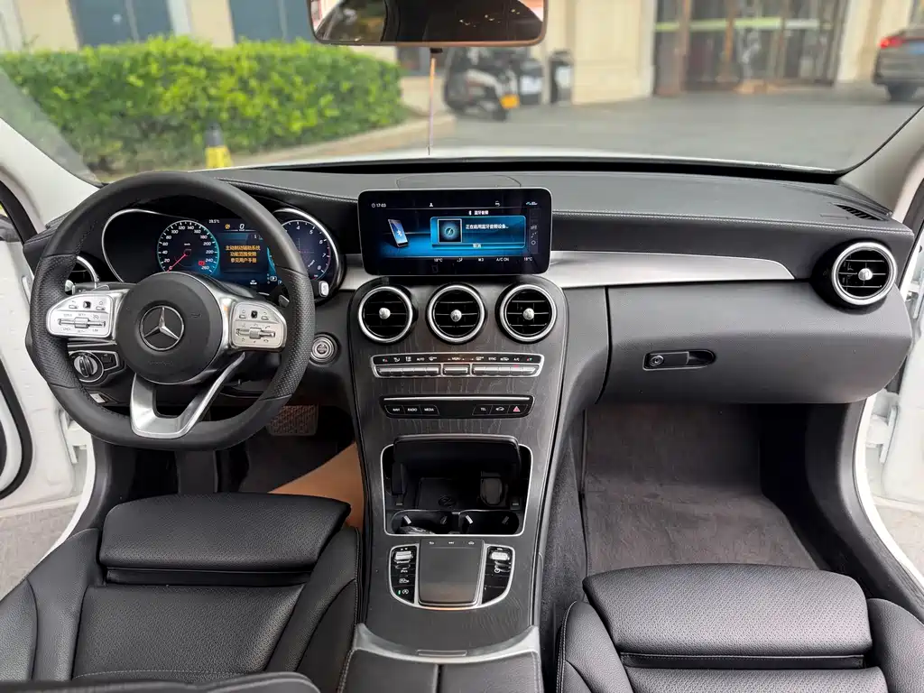 Mercedes-Benz C-Class — миниатюра 5