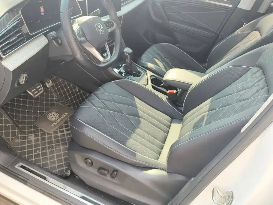 Volkswagen Tiguan L — миниатюра 9
