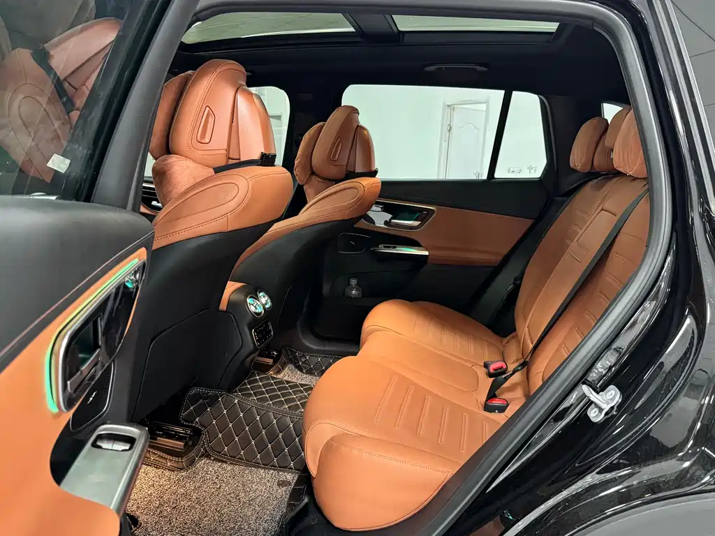 Mercedes-Benz GLC 2025 GLC 260 L 4MATIC