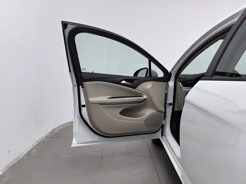 Buick Verano — миниатюра 8
