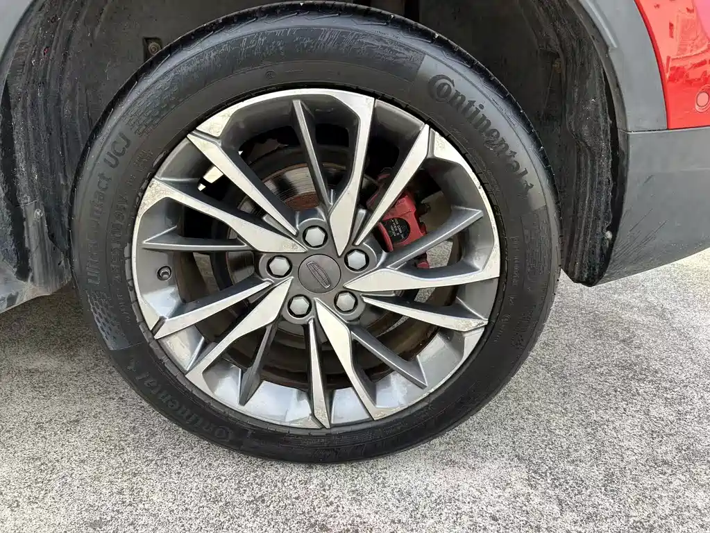 Geely Binyue — миниатюра 17