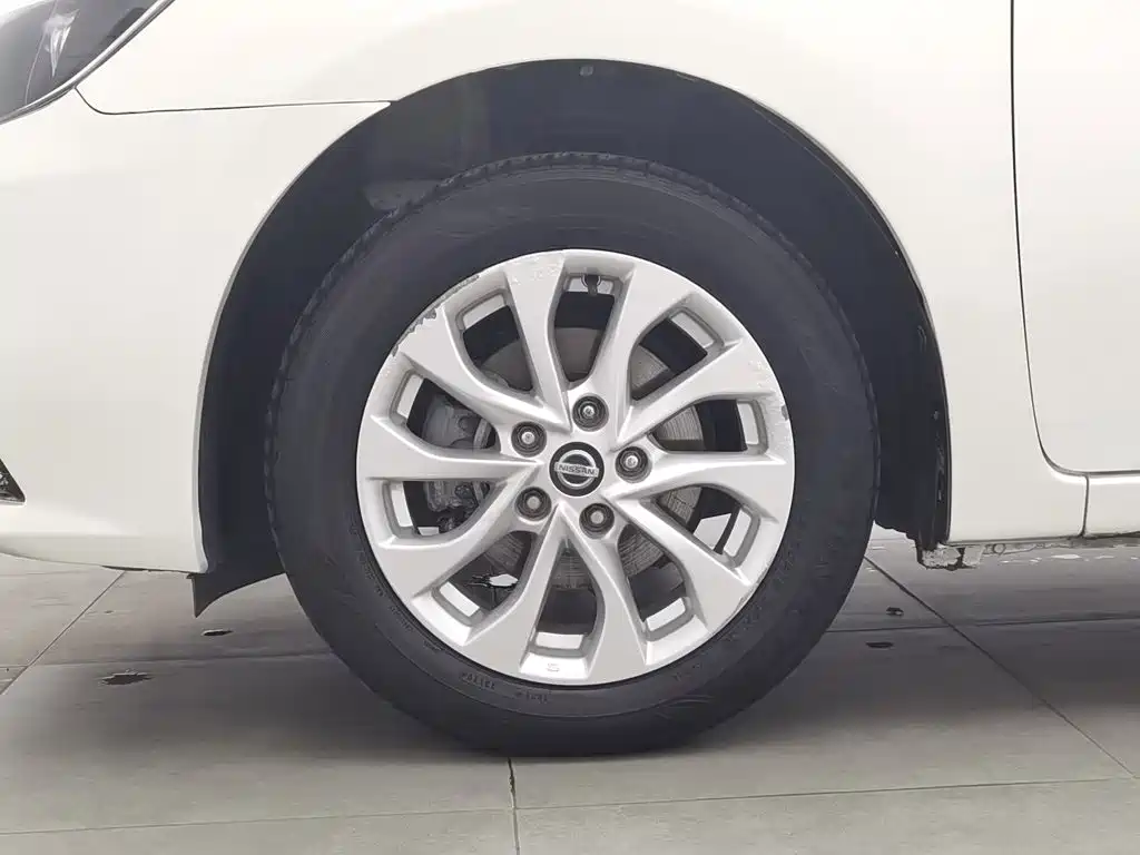 Nissan Sylphy — миниатюра 17