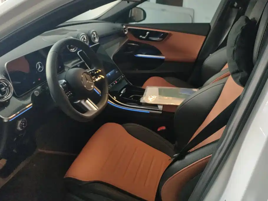Mercedes-Benz C-Class — миниатюра 8