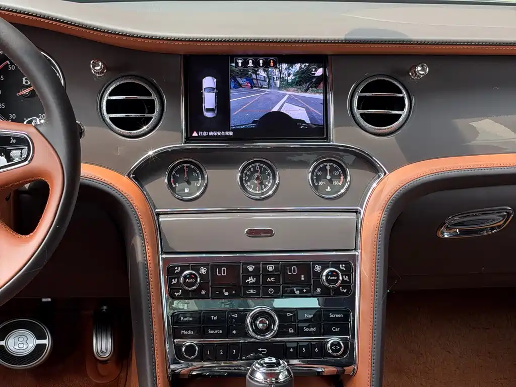 Bentley Mulsanne — миниатюра 31