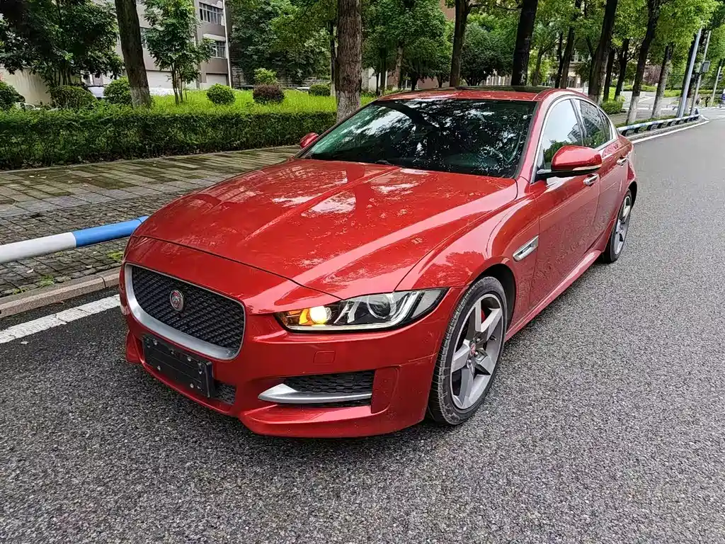 Jaguar XE