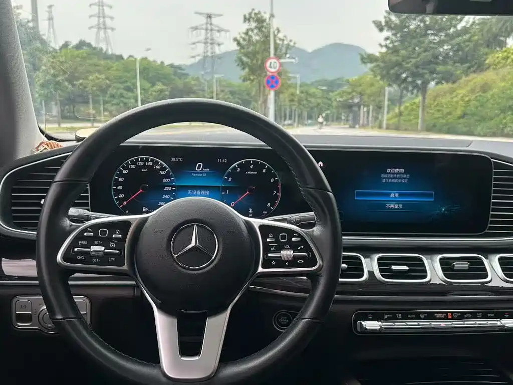 Mercedes-Benz GLE (Import) — миниатюра 5