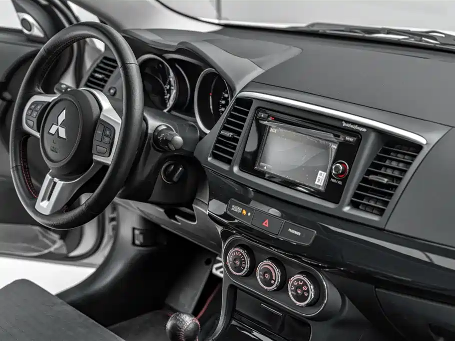 Mitsubishi Lancer — миниатюра 21