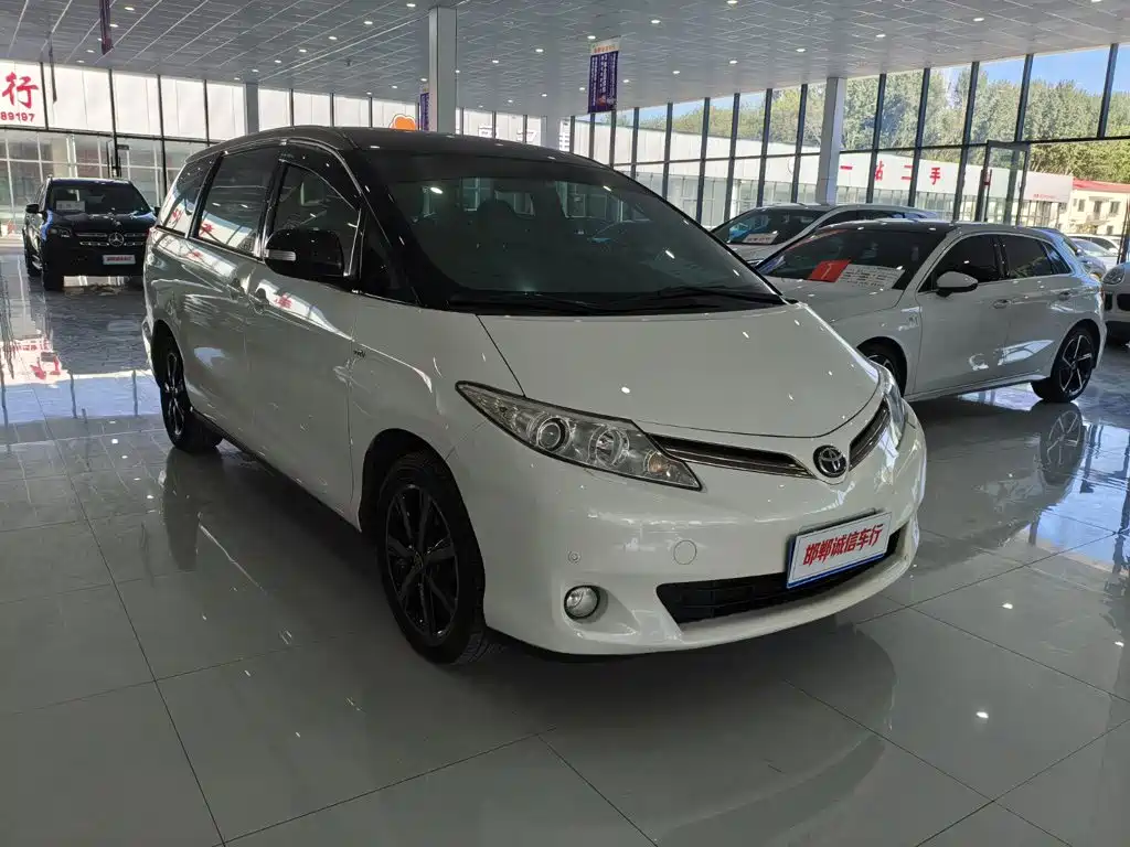 Toyota Previa — миниатюра 3