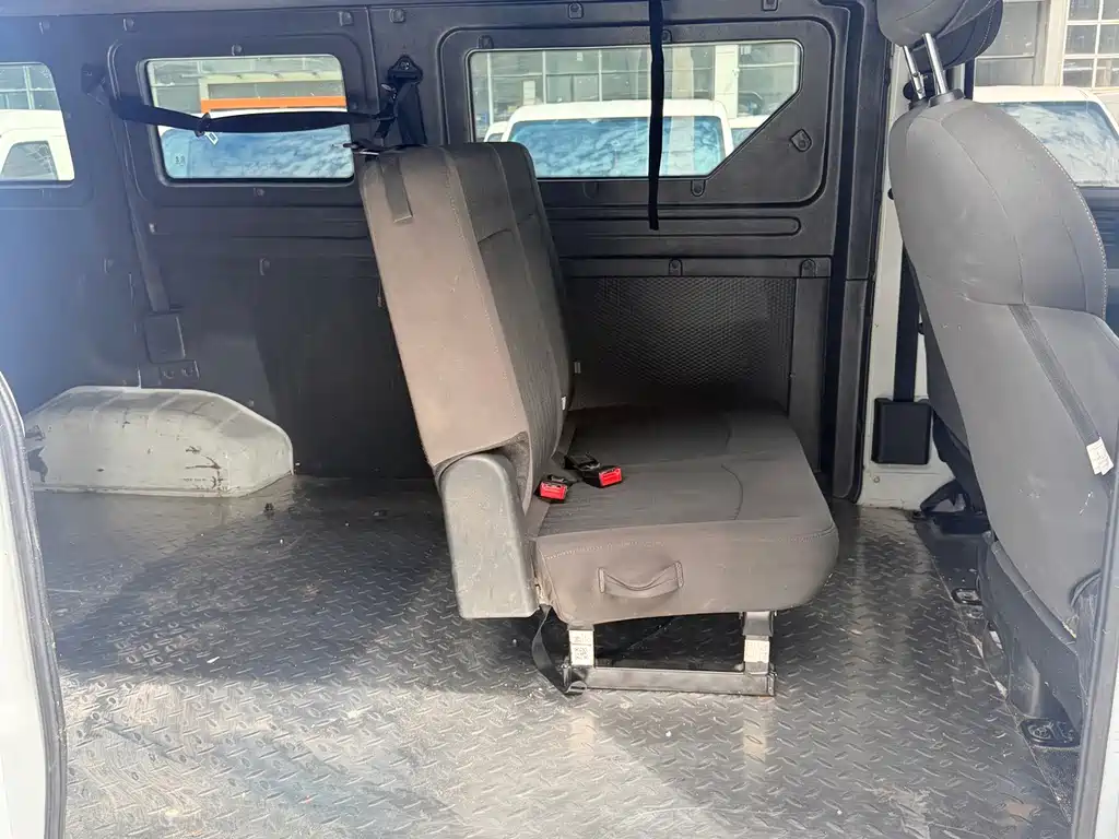 Dongfeng Ruilida V8E — миниатюра 10