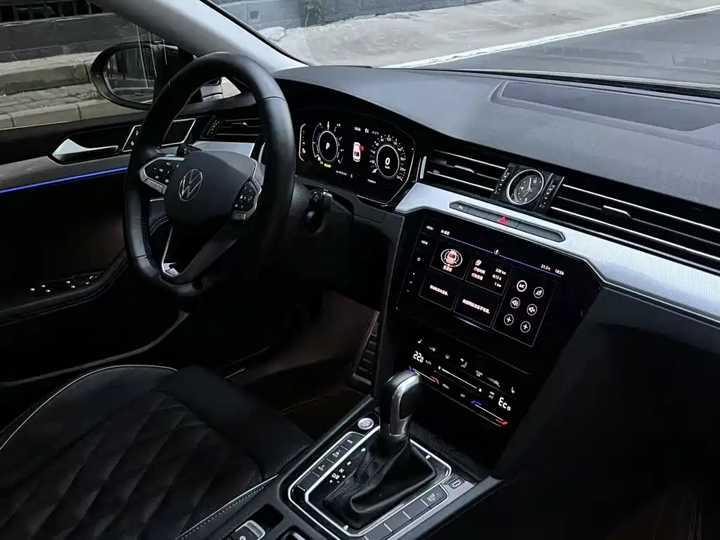 Volkswagen Magotan PHEV — миниатюра 14