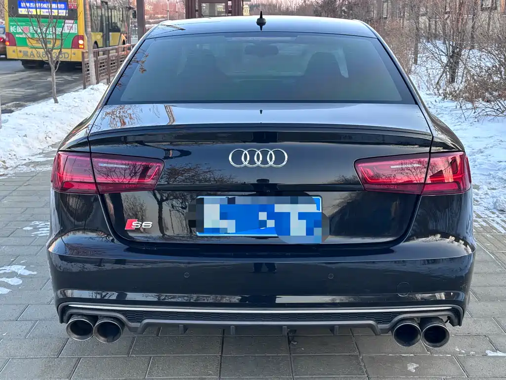 AUDI S6