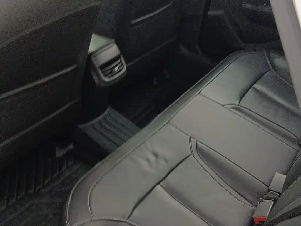 Buick Excelle — миниатюра 10