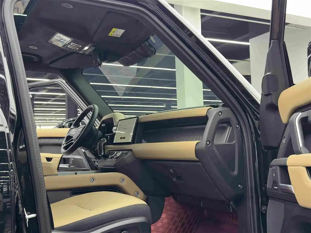 Land Rover Defender — миниатюра 10