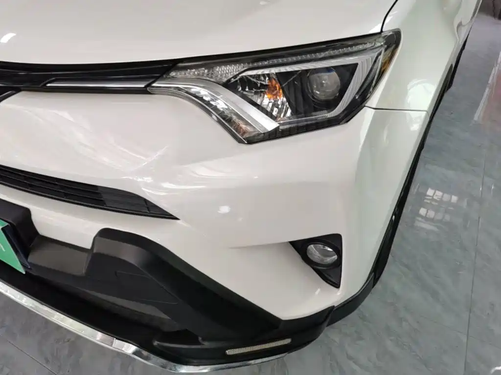 Toyota RAV4 — миниатюра 24