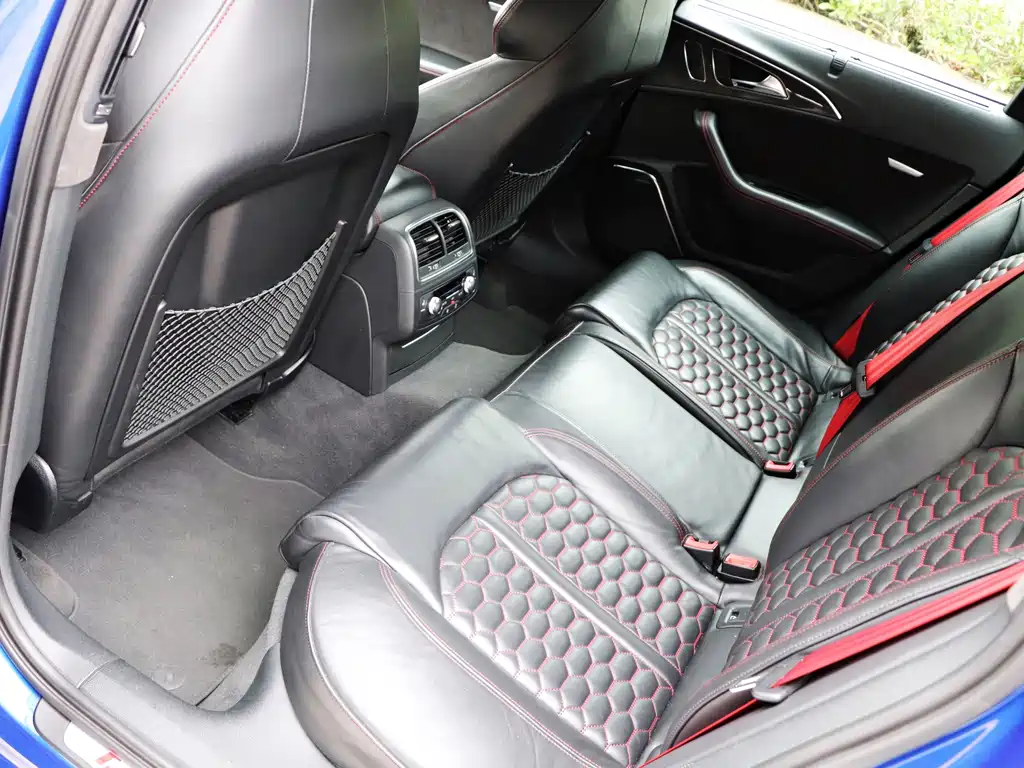 Audi RS 6 — миниатюра 10