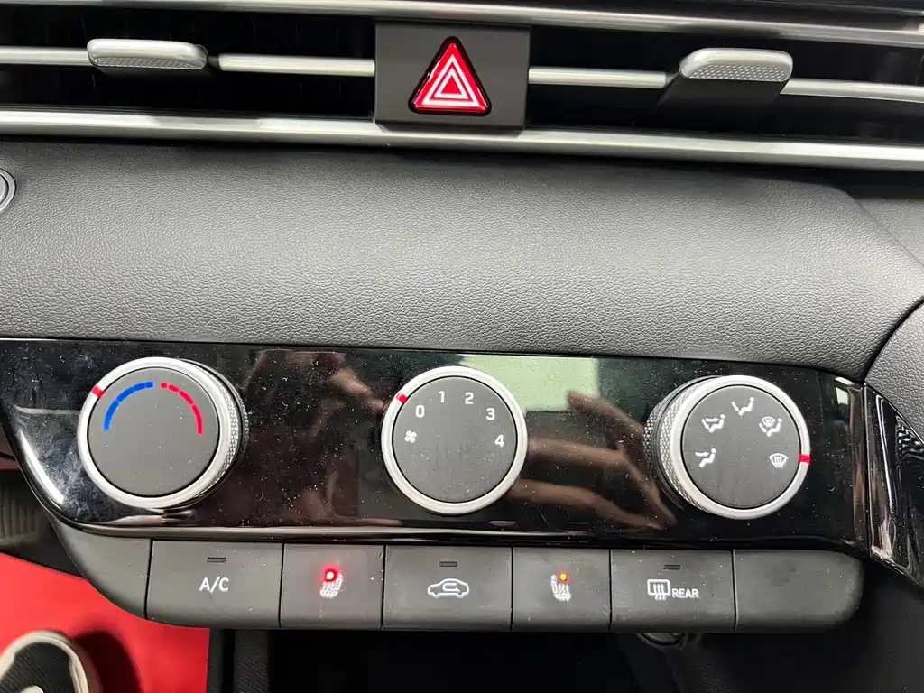 Hyundai Elantra — миниатюра 20