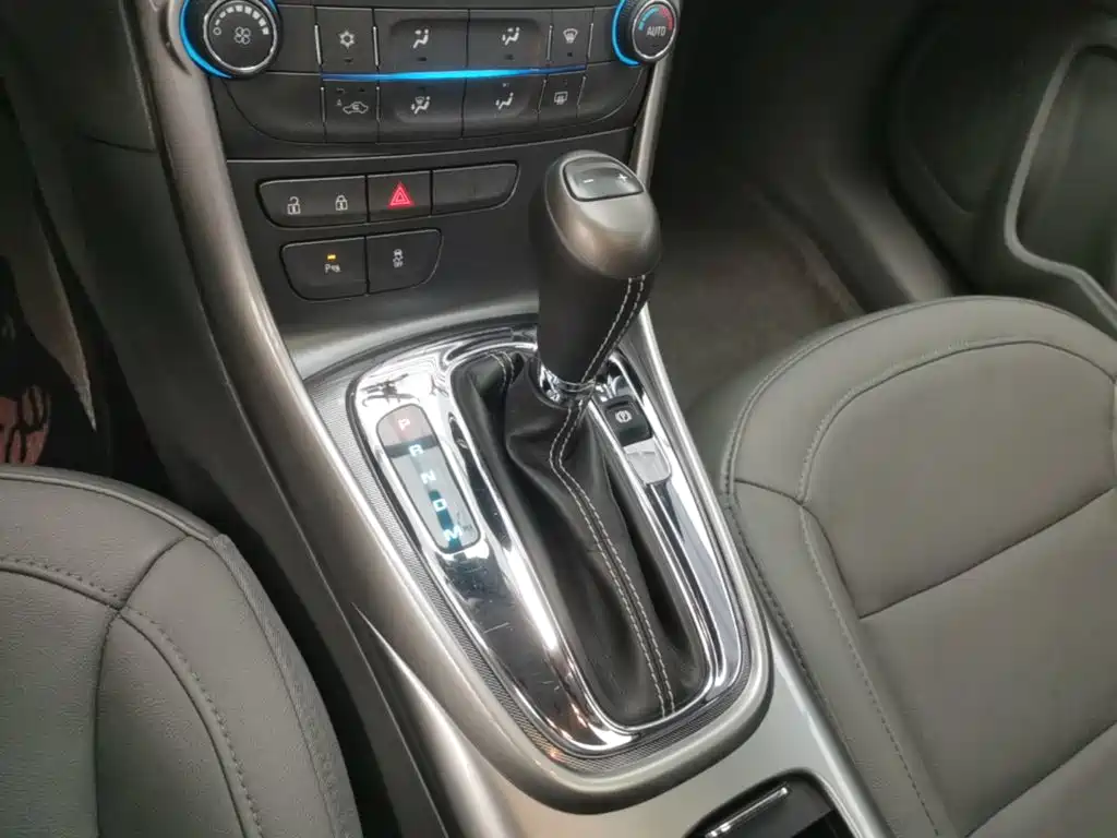 Chevrolet Malibu — миниатюра 14